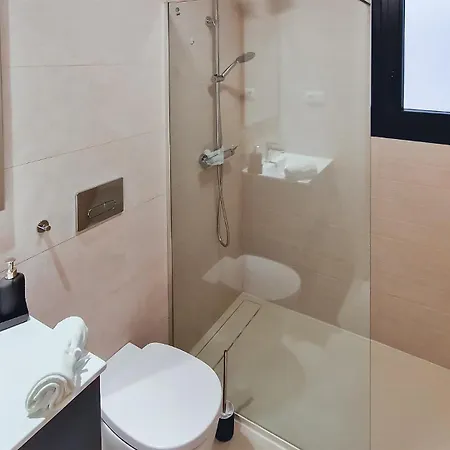 Private Jacuzzi, Heated Pool, Ac, Garage, 250m Beach, Apartman Torrevieja