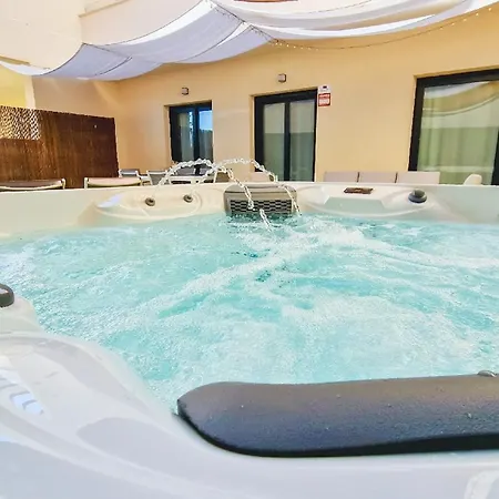 Private Jacuzzi, Heated Pool, Ac, Garage, 250m Beach,